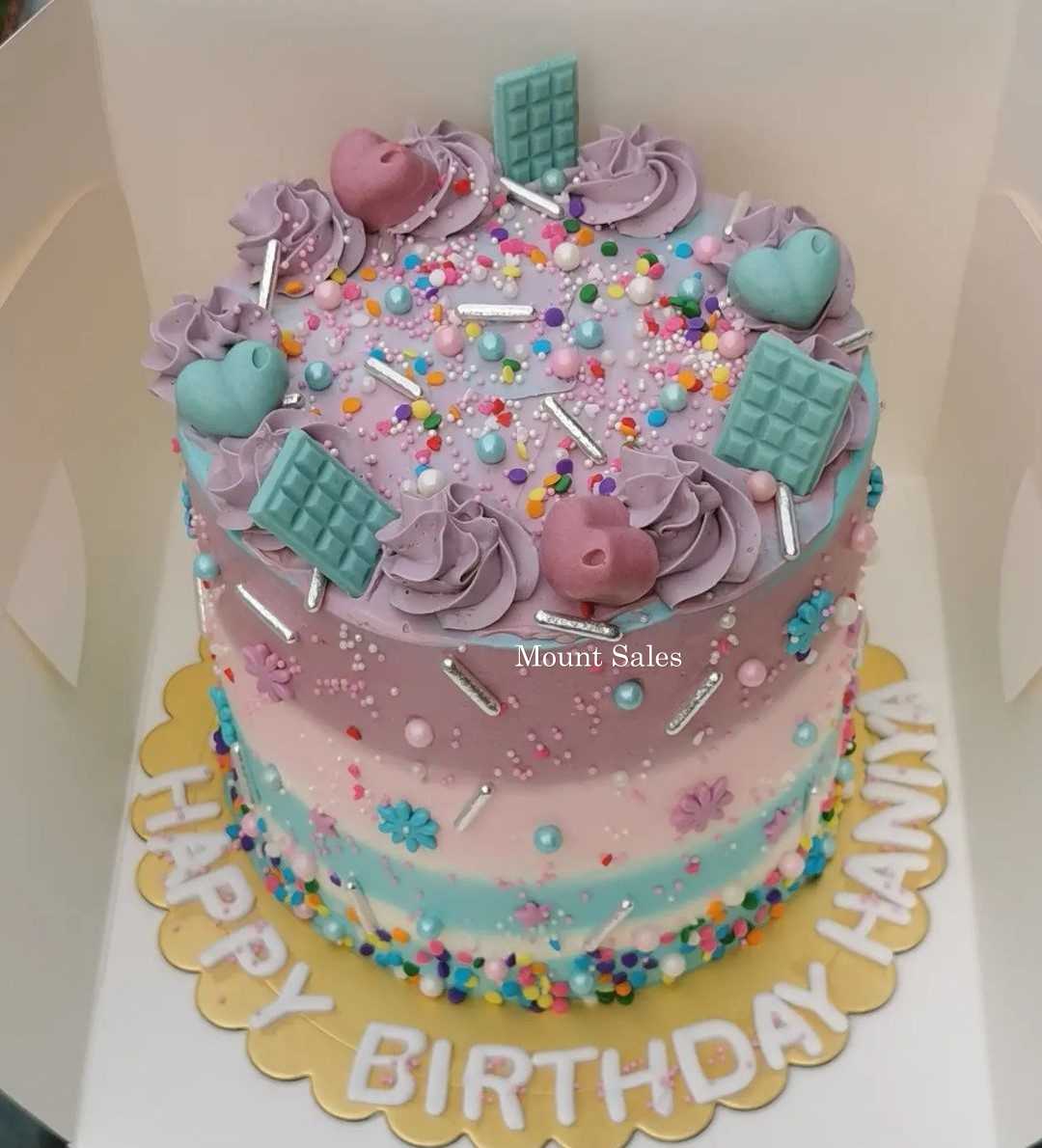 Premium RED N White Velvet Cake